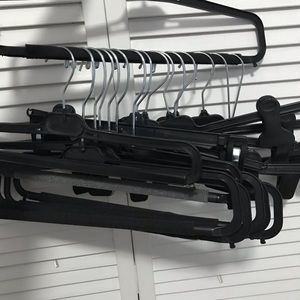 15 bottom hangers